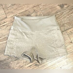 Zobha Womens Tan Athletic Workout Gym Shorts Sz L Spandex Pockets